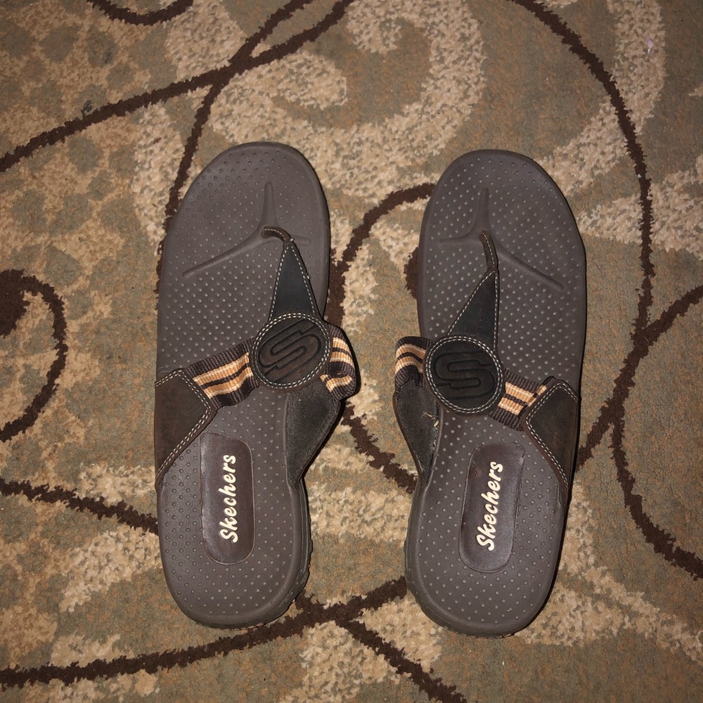 Skechers size 10 thongs